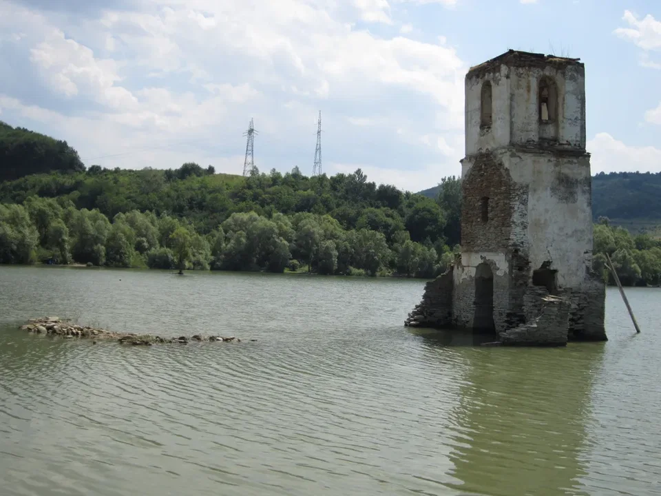 Bezidu Nou, Romania