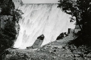 Carvin Cove Dam