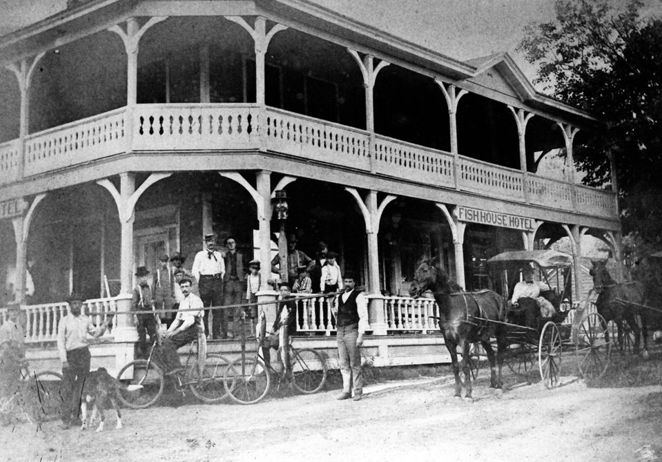 Fish House, New York (Northhampton/Northhamptonville)