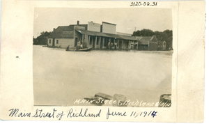 Richland Main Street inundated with flood waters, 1914