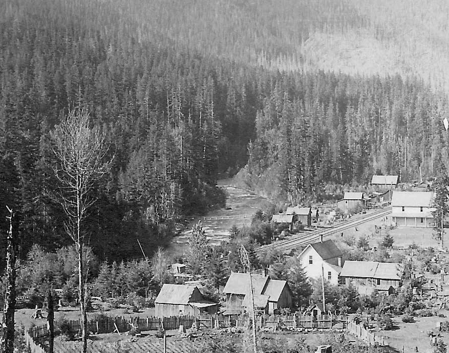 Bird’s-eye view of Downtown Detroit, Oregon