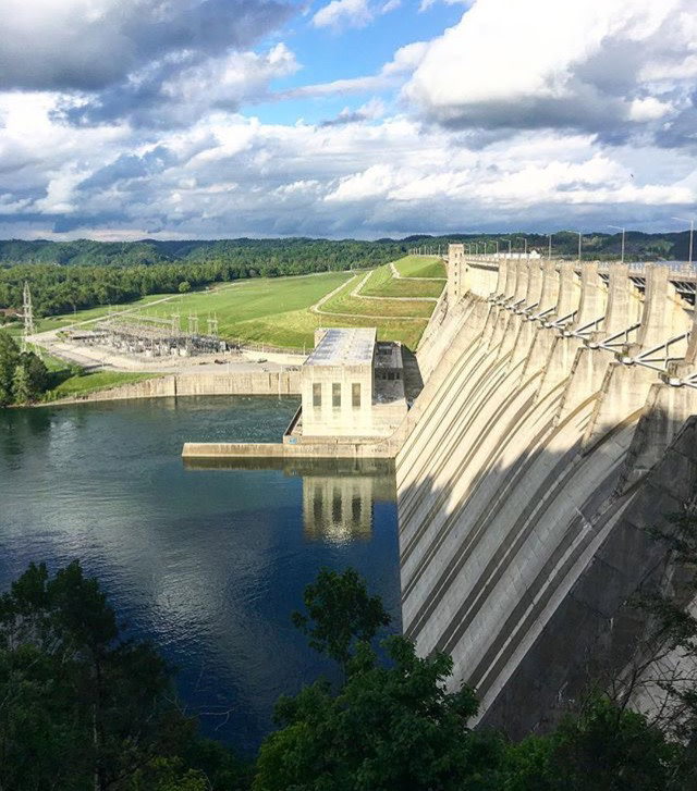 Wolf Creek Dam